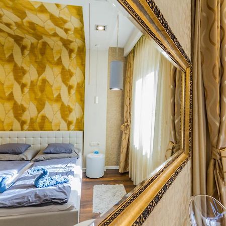 Chain Bridge Studio Apartment Budapest Luaran gambar