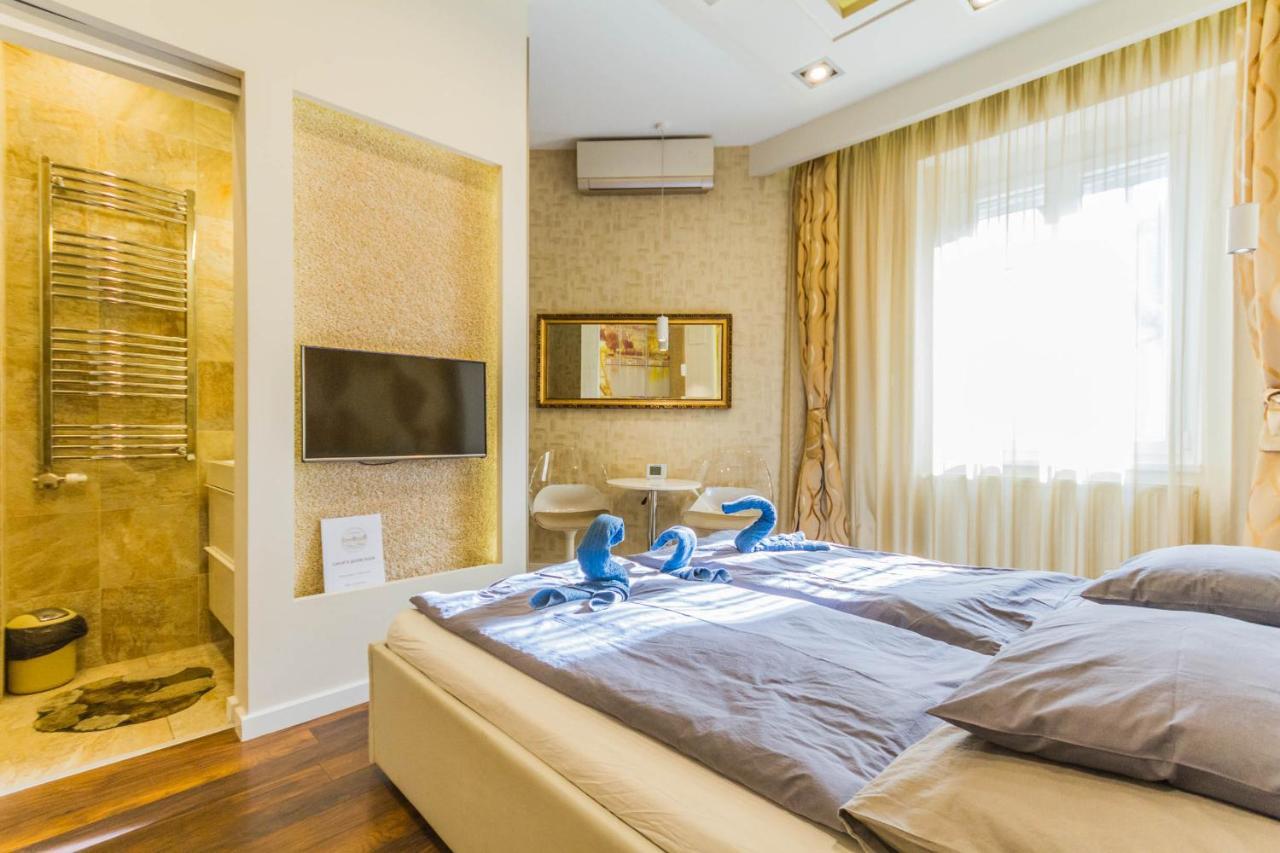 Chain Bridge Studio Apartment Budapest Luaran gambar