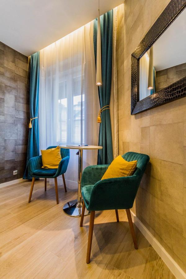 Chain Bridge Studio Apartment Budapest Luaran gambar