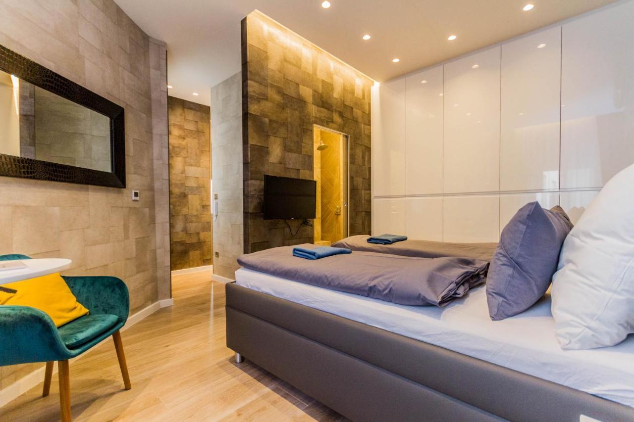 Chain Bridge Studio Apartment Budapest Luaran gambar