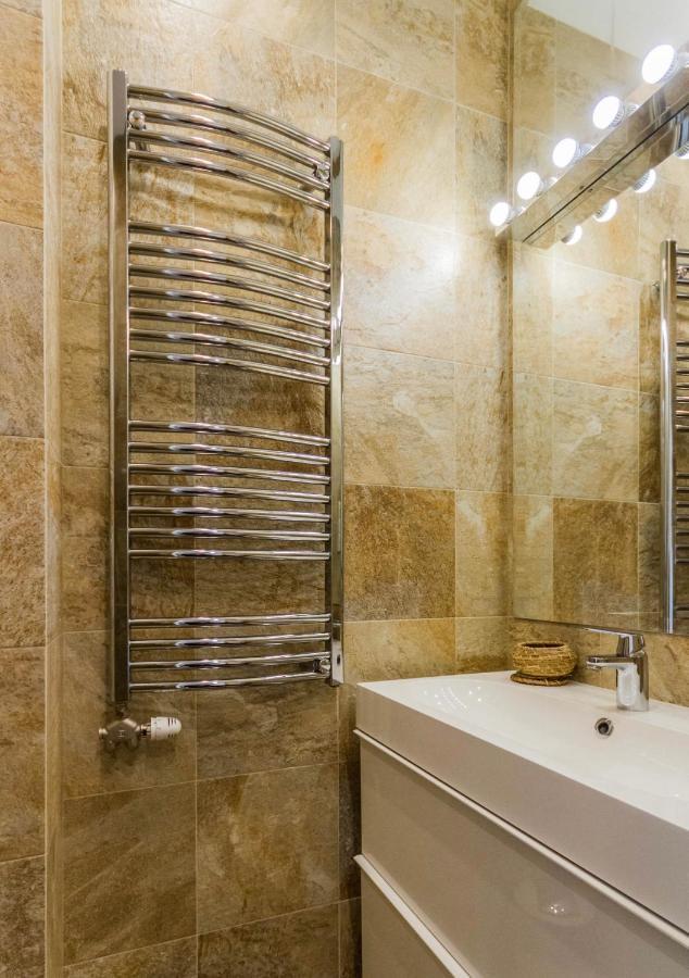Chain Bridge Studio Apartment Budapest Luaran gambar