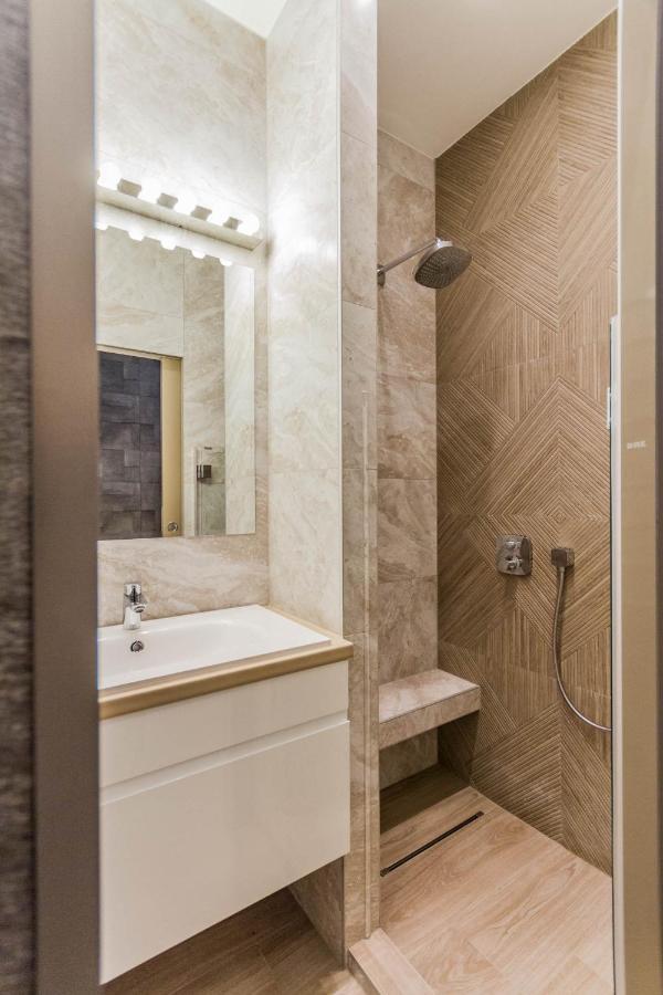 Chain Bridge Studio Apartment Budapest Luaran gambar